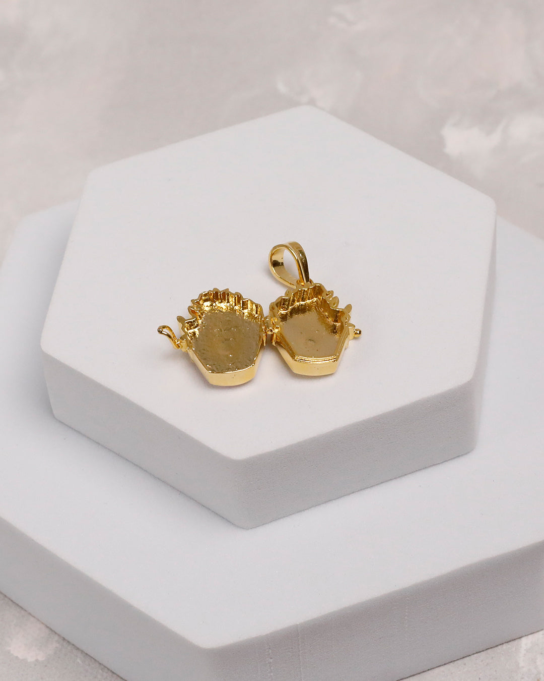 Cupcake Taweez -9k Gold