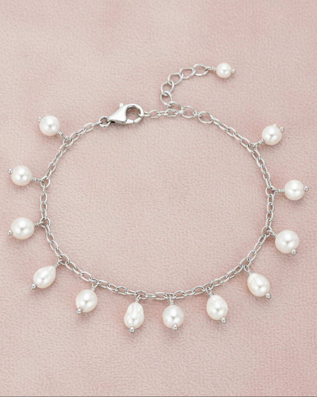 Freshwater Pearl Fringe Charm Bracelet in Silver (925 Silver)
