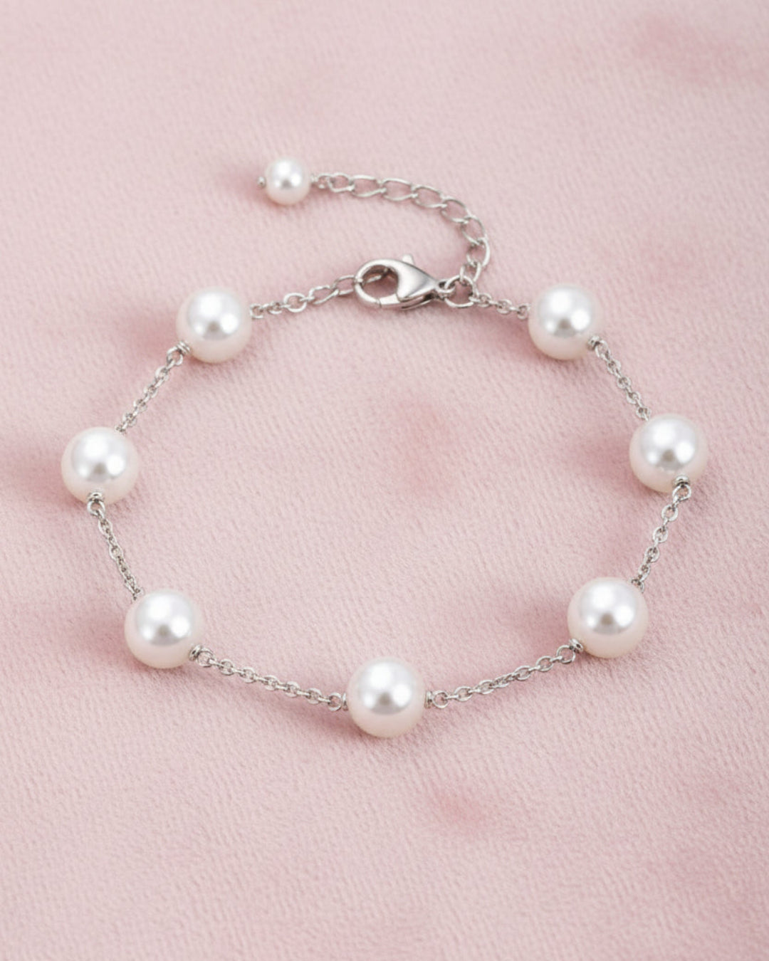 Round Fresh water 8mm Pearl Station Silver Bracelet (925 Silver)