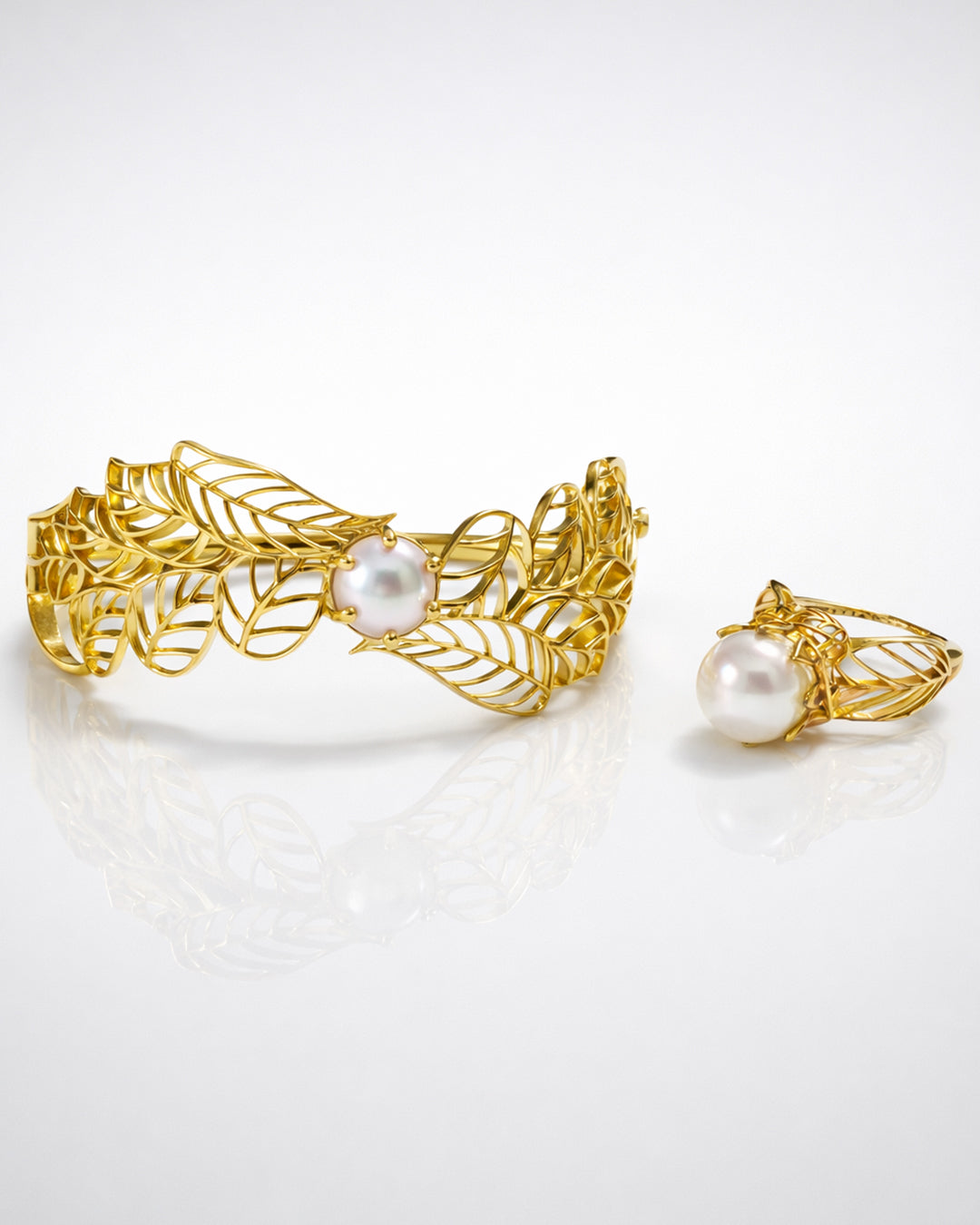 Skeleton Leaf Pearl Cuff with Ring (925 Silver)