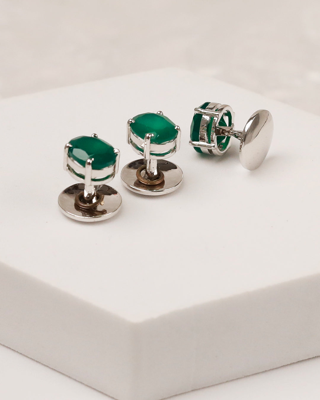 Emerald Oval Prong Kurta Buttons