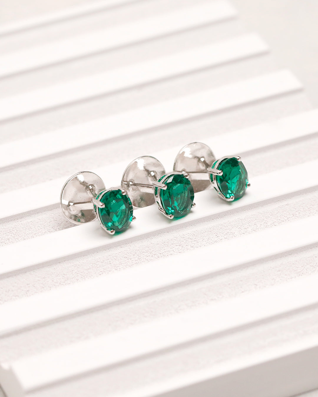 Emerald Oval Prong Kurta Buttons