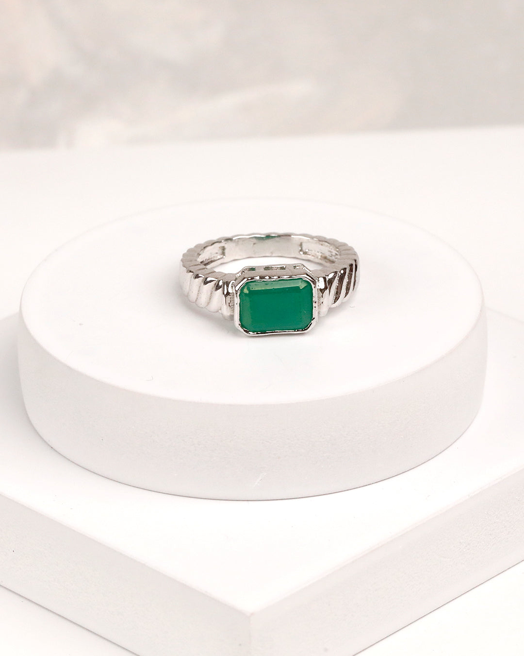 Emerald Baguette Rope-Band Ring