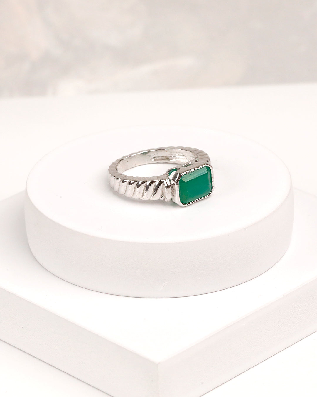 Emerald Baguette Rope-Band Ring