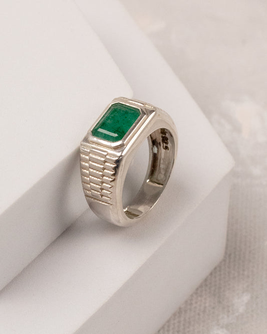 Emerald Luxury Signet Ring — Rolex-Inspired