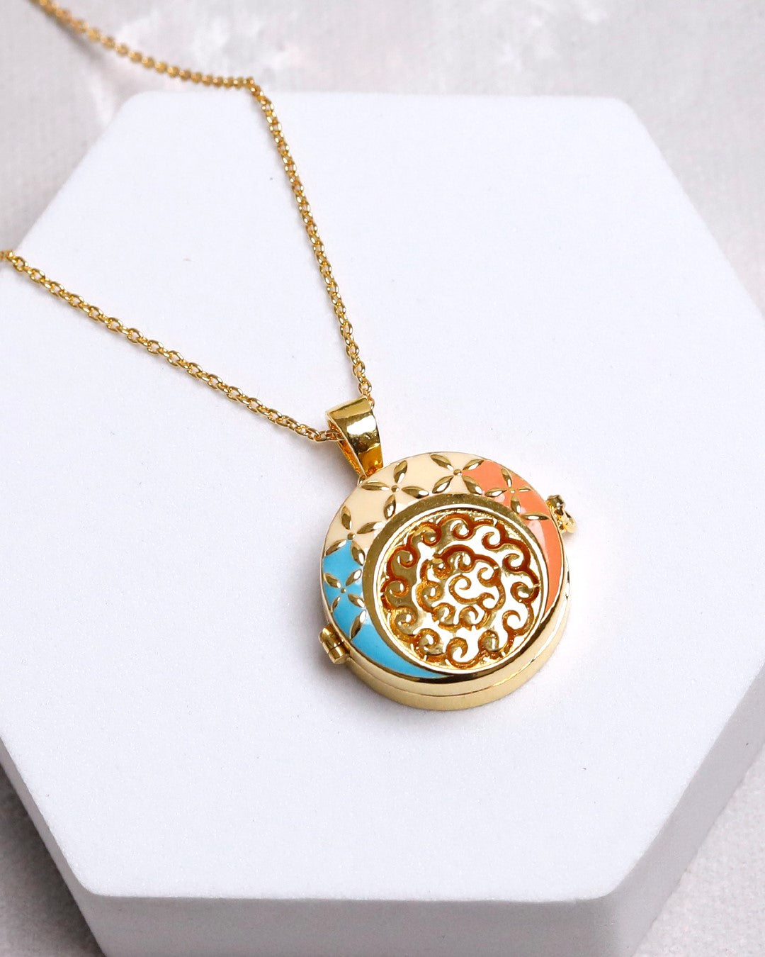 Sunrise Taweez - 9k Gold