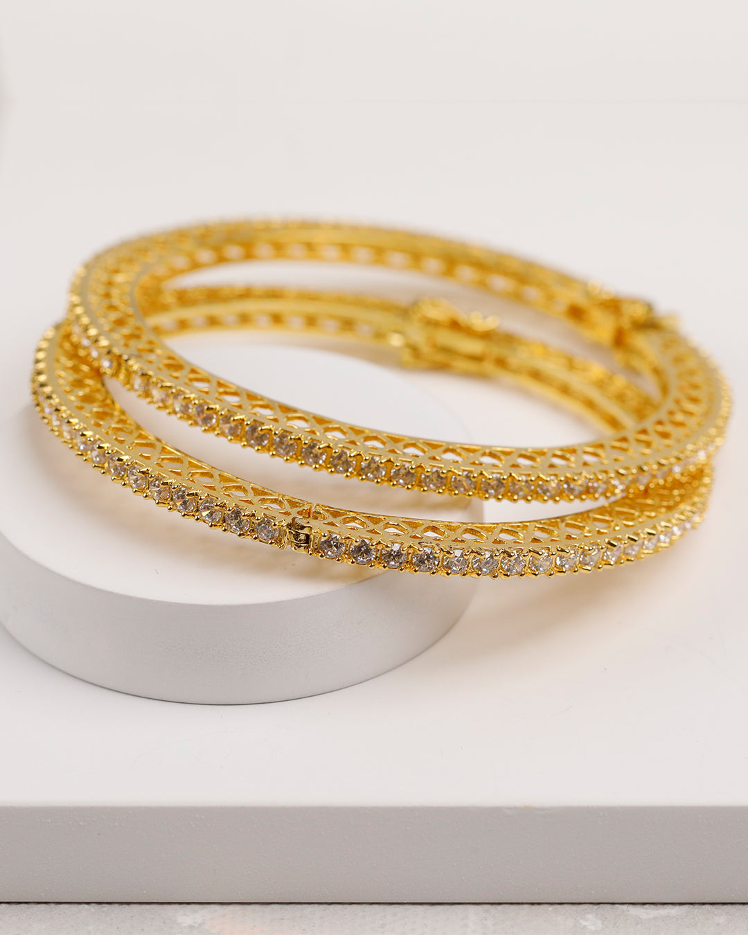 Pave Heart Openable Bangle (925 Silver)