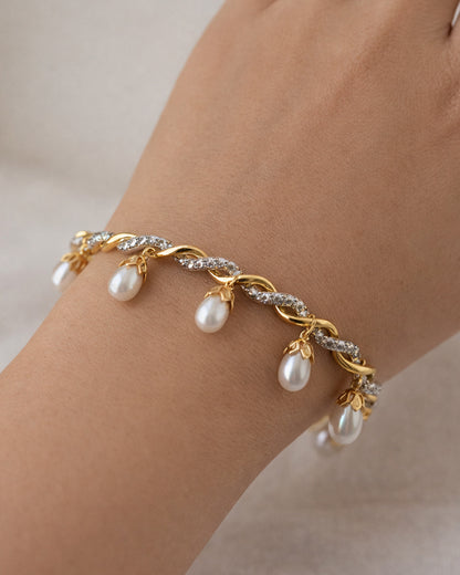 Pearl Dancing Twist Bangle (925 Silver)