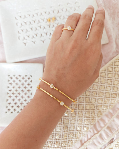Dainty Flower Pave Bangle (925 Silver)