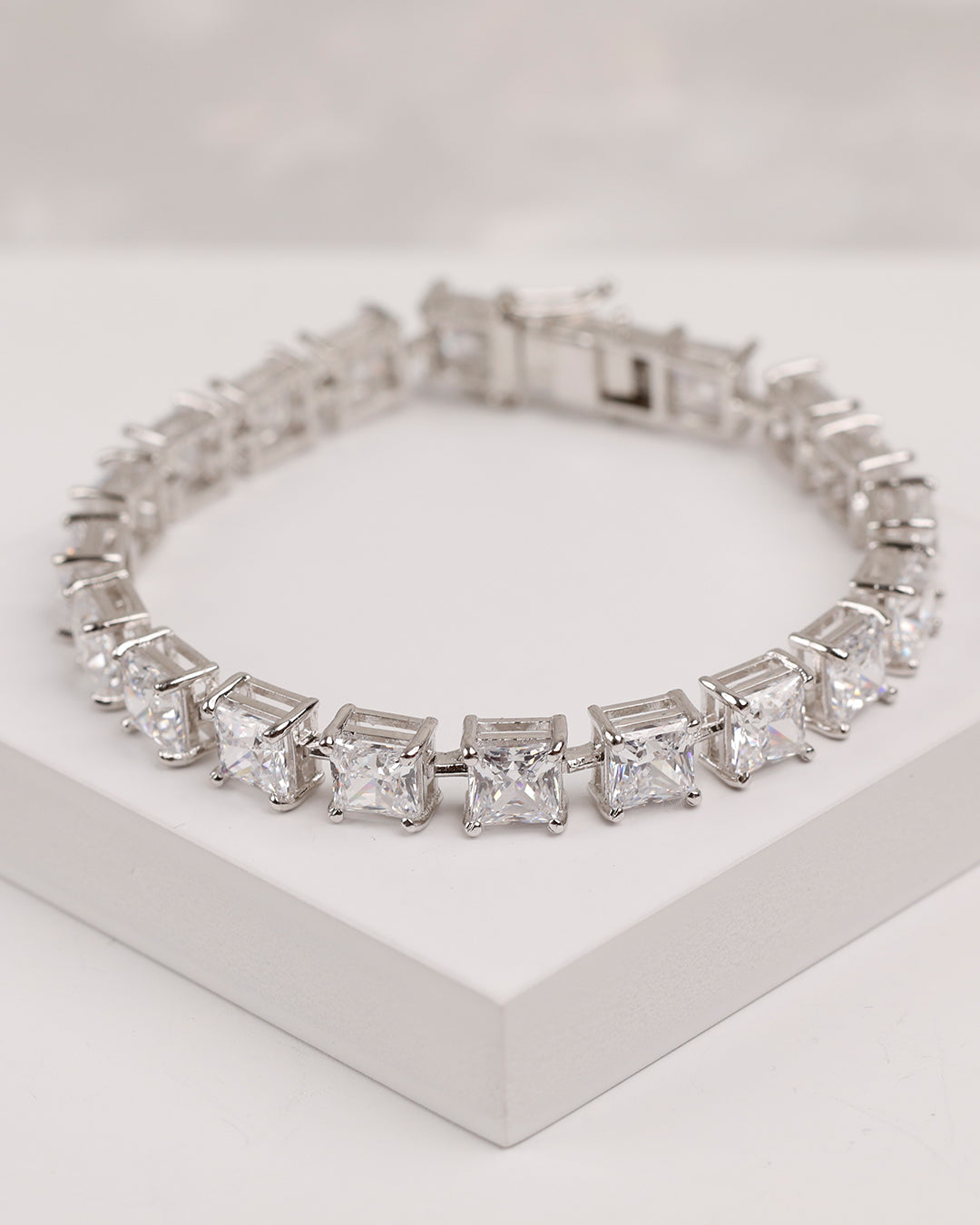 Princess Cut Sworoski Bracelet (925 Silver)