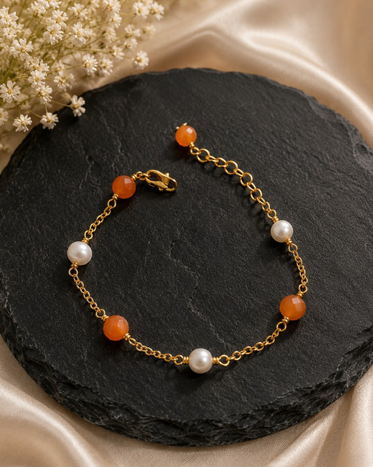 Faceted 6mm Carnelian & Freshwater Pearl Station Gold Bracelet (925 Silver)