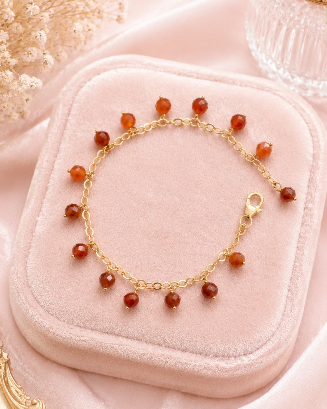 Faceted Aqeeq 6mm Drop Charm Bracelet in Gold (925 Silver)