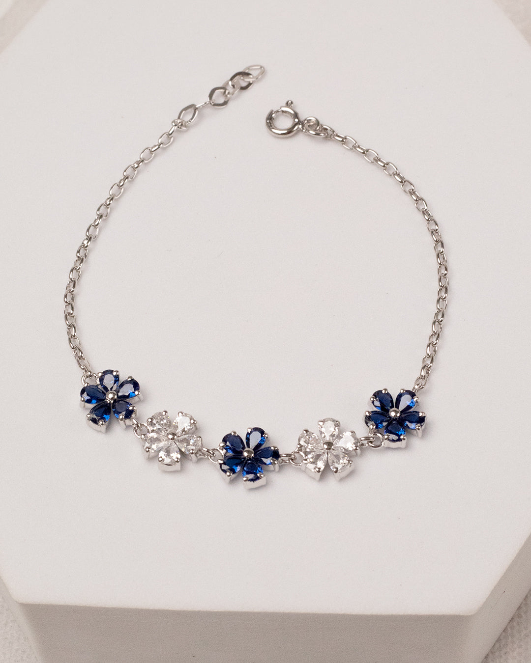 Blooming Five Flower Sapphaire Bracelet with Ring (925 Silver)
