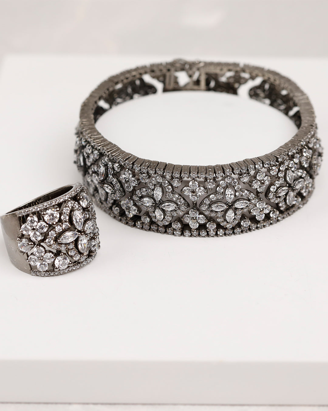 Victoria Black Glam Bracelet with Ring (925 Silver)