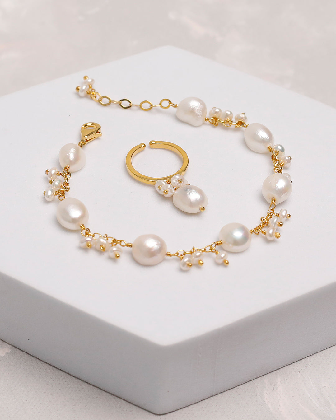 Freshwater Pearl Dangler Bracelet with Ring (925 Silver)