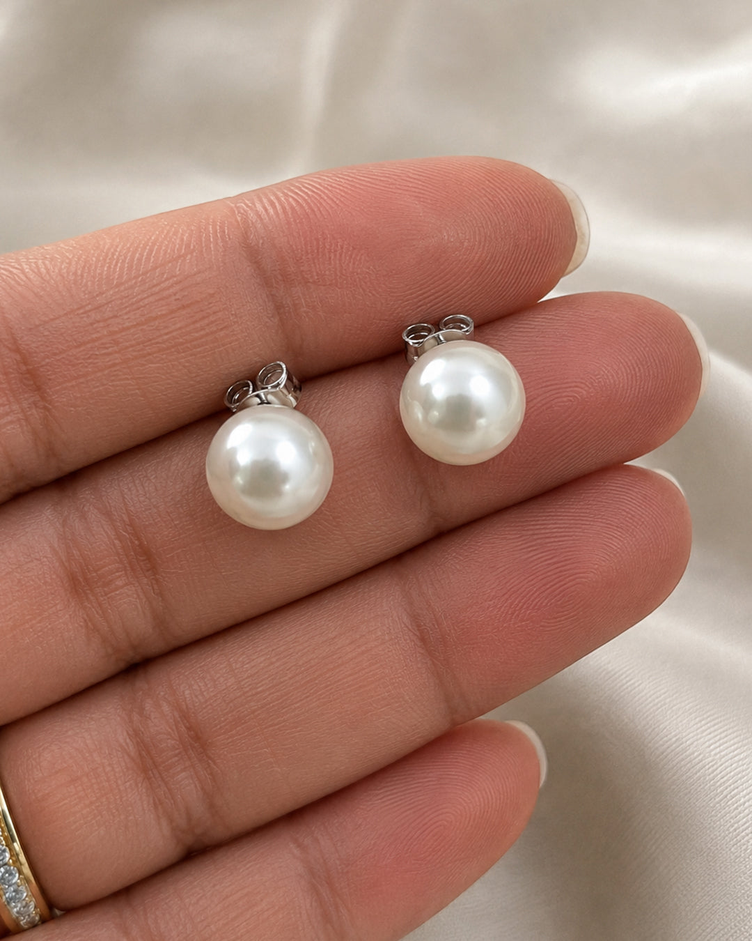 Classic Round Freshwater Pearl Stud Earrings – 925 Silver