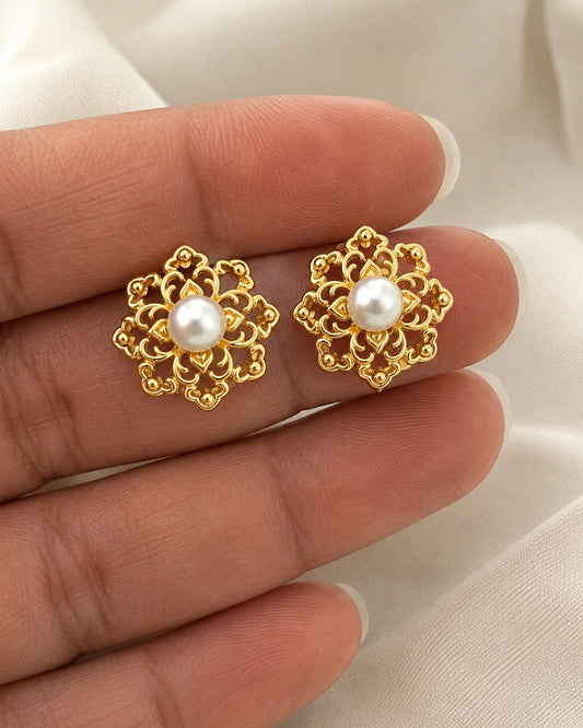 Filigree Mandala Pearl Centre Stud Earrings – Gold Plated 925 Silver