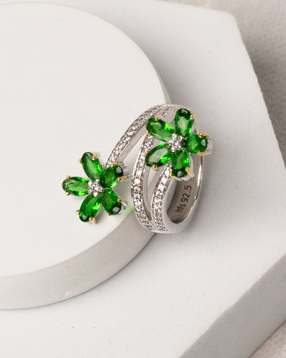 Floral Twist Emerald Ring (925 Silver)