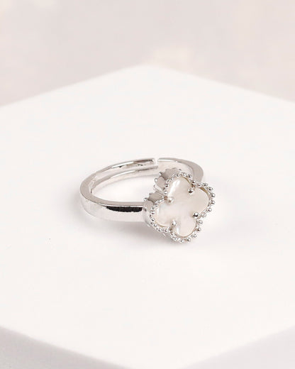 Clover Mother of Pearl Ring (925 Silver)