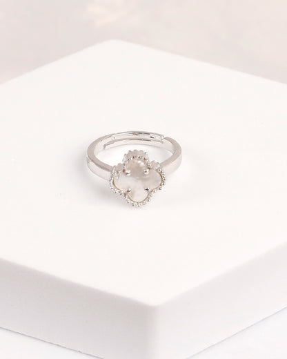 Clover Mother of Pearl Ring (925 Silver)