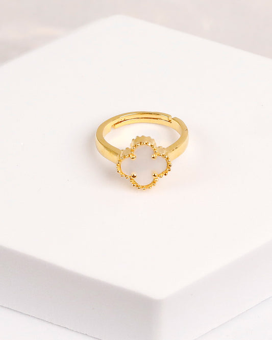 Clover Mother of Pearl Ring (925 Silver)