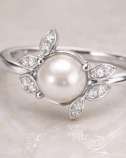 Flora Pearl Bloom Ring (925 Silver)