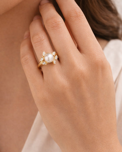 Flora Pearl Bloom Ring (925 Silver)
