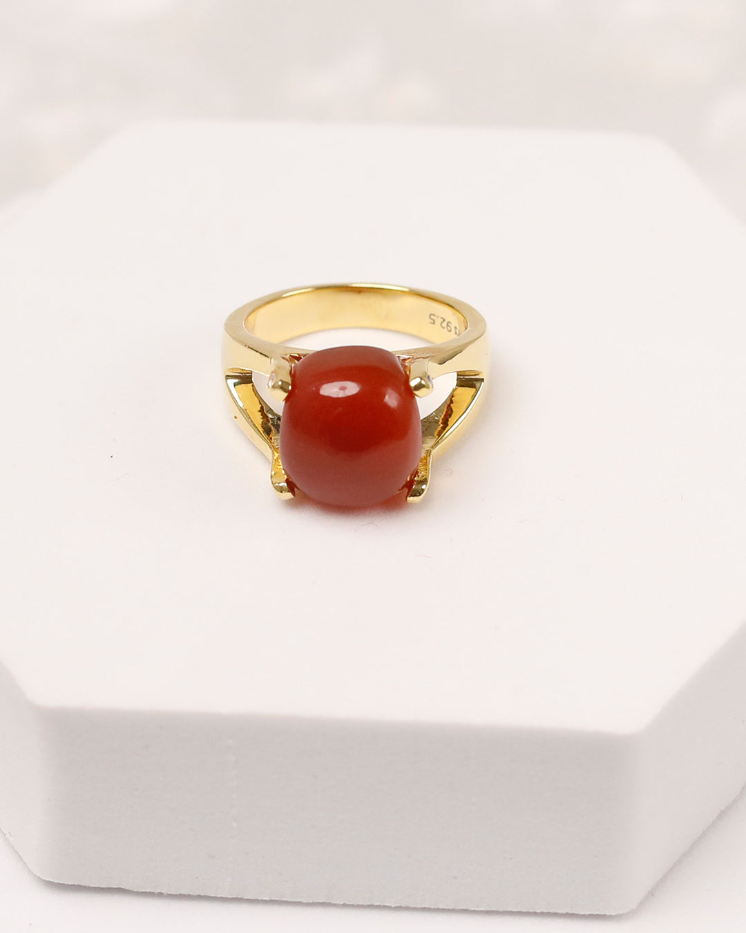 Geometric Red Aqeeq Cabochon Ring (925 Silver)