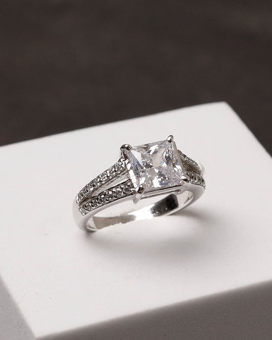 Silver Radiance Square Ring (925 Silver)