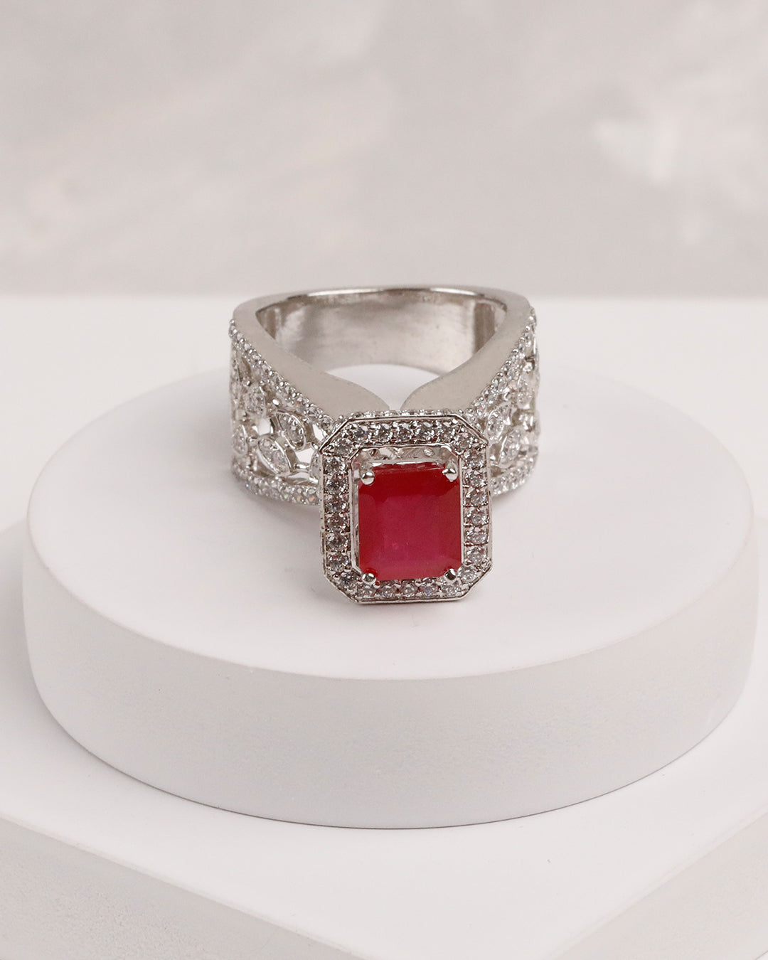 Regent Royale Ruby Ring (925 Silver)