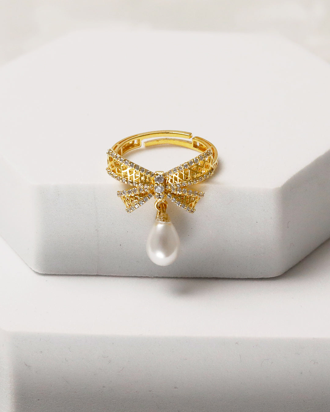 Pearl Bow Luxe Ring (925 Silver)